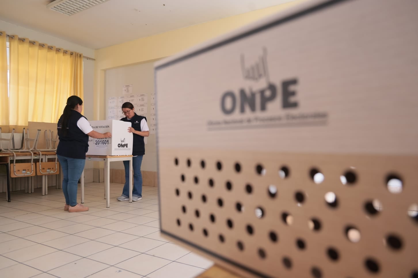 ODPE Arequipa y la ODPE Pasco acondicionan los locales de votación para las Elecciones Primarias (modalidad afiliados) de las ERM2026 de los movimientos regionales Arequipa Avancemos y Pasco Joven.