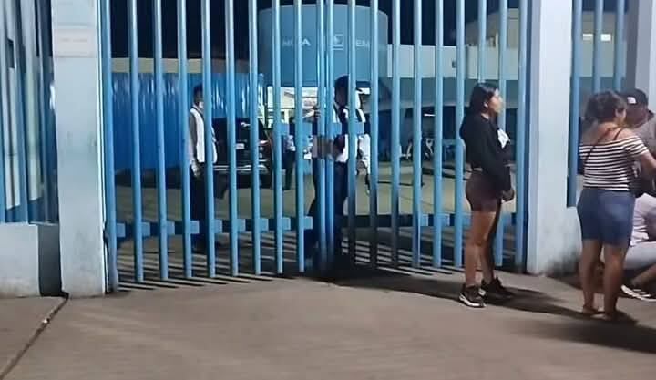 Otro de sus compañeros resultó heridos y tuvo que ser evacuado a un centro de salud, donde se recupera.