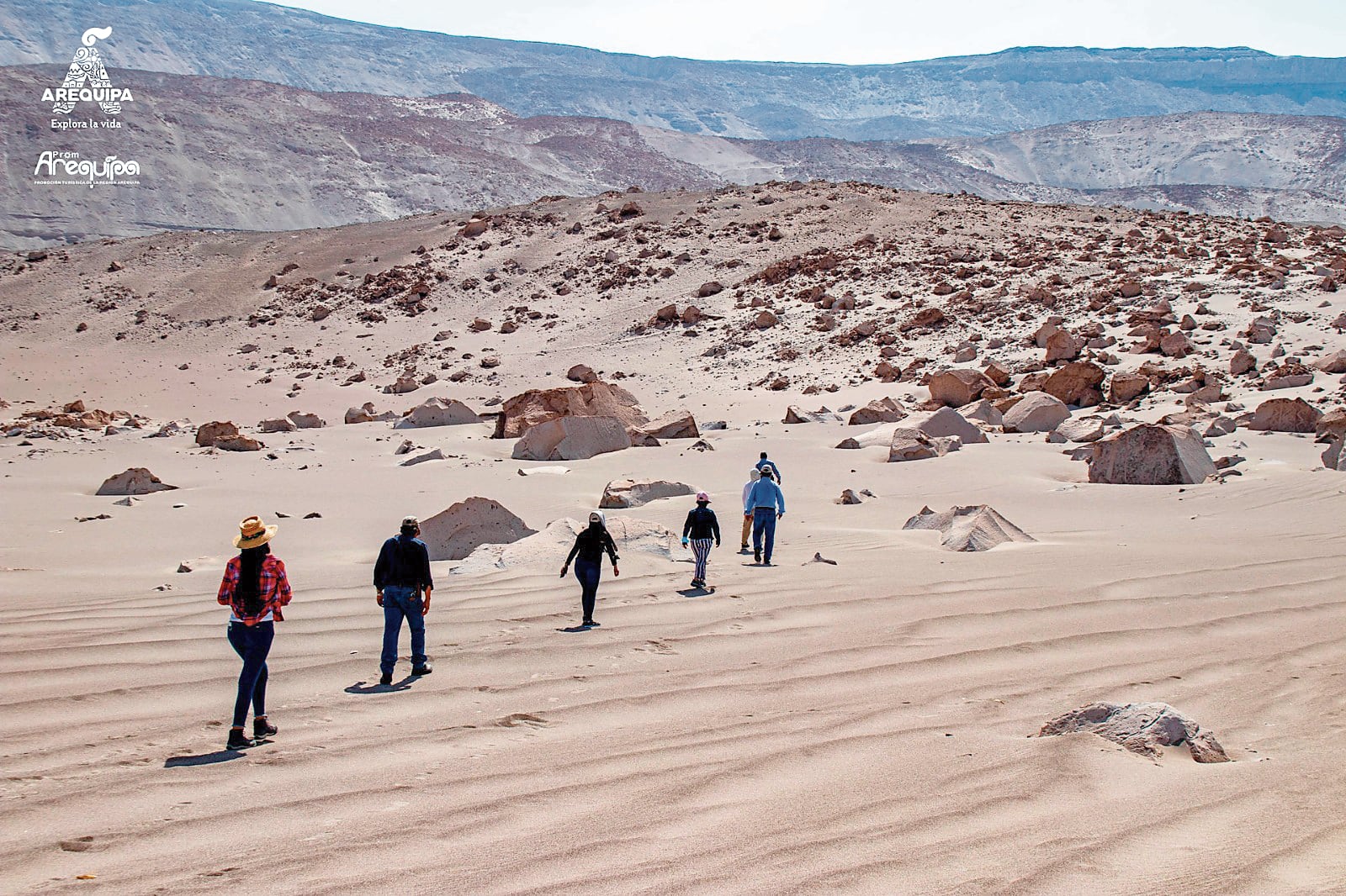 Las caminatas para reconocer el lugar son indispensables en Castilla. Foto: Gobierno Regional de Arequipa.