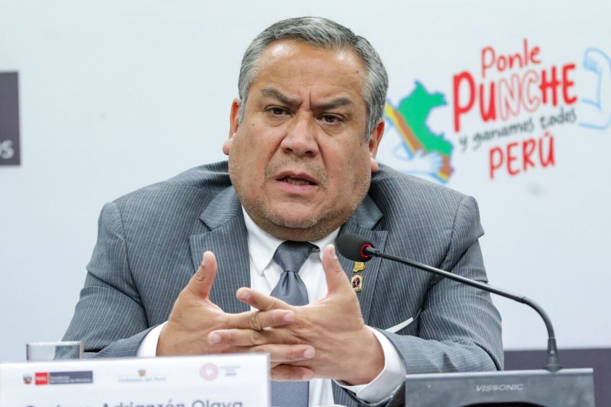 El premier Gustavo Adrianzén escribió una columna poco antes de que se de cuenta de sus mociones de censura. (Foto: Andina)