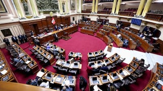 Colegios en ruinas y hospitales sin remodelar: El precio de las leyes que deja el Congreso