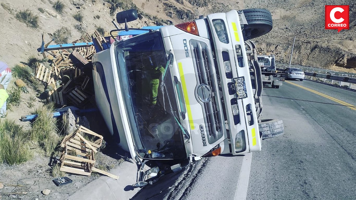 Camión despues del accidente en Carretera Central