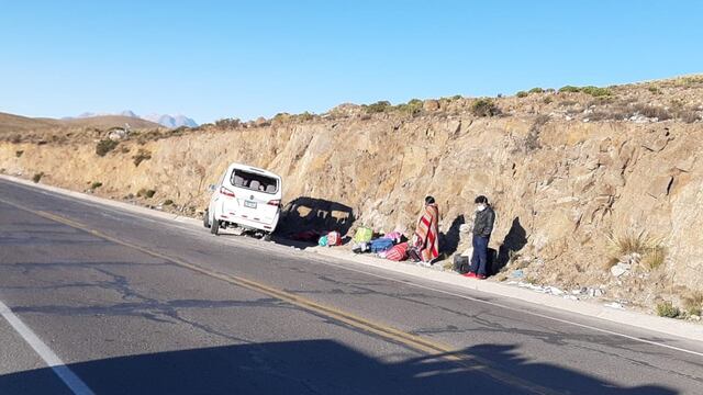Niño de un año muere en despiste de minivan en la carretera Arequipa –Puno