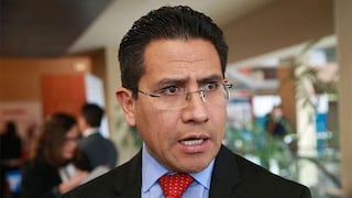 Amado Enco anuncia acciones legales para impugnar su destitución como procurador de la Contraloría