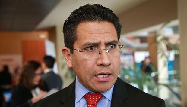 El exfuncionario sostiene que su cese es ilegal porque fue nombrado mediante concurso público y asegura que su cargo no estaba sujeto a la pérdida de confianza. (Foto: Agencia Andina)
