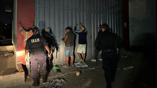 Serenos de la Municipalidad Provincial de Trujillo (MPT) ejecutaron un operativo en las urbanizaciones Los Ángeles y Palmeras del Valle a pedido de los vecinos, quienes se sentían intranquilos por la presencia de estos individuos.