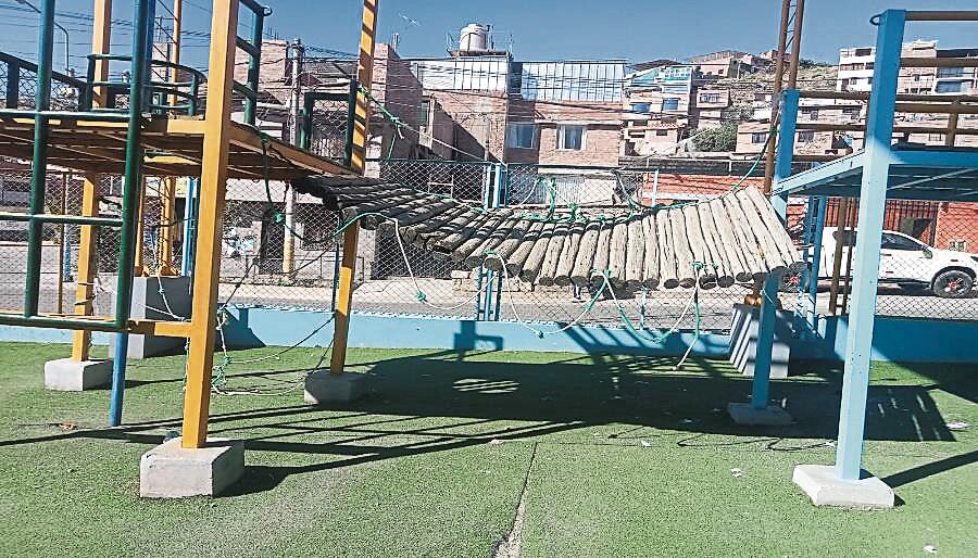 Niños podrían sufrir accidentes en paque sin mantenimiento. Foto: difusión.