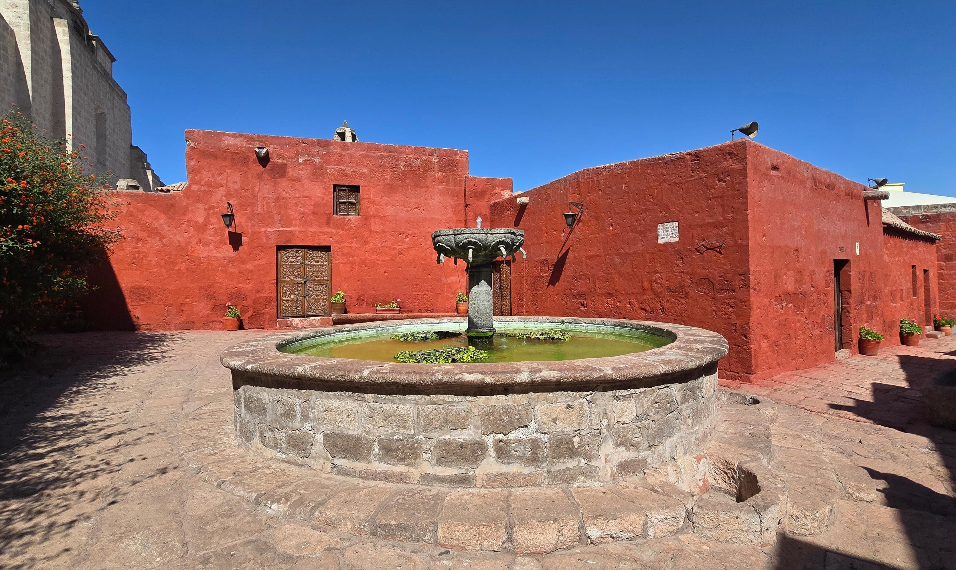 Fuente de agua en el Monasterio de Santa Catalina, en Arequipa. Foto: GEC.