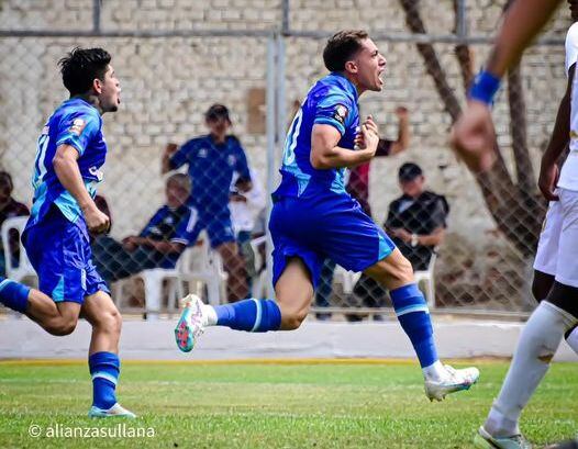 Jugador descarga sus emociones luego del triunfo ante deportivo Binacional,