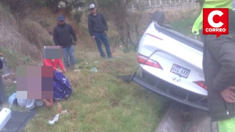 Jauja: Automóvil vuelca en la Carretera Central y deja dos heridos