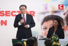 Ministro de Educación anuncia retiro de contenidos “ideologizados” de los textos de historia