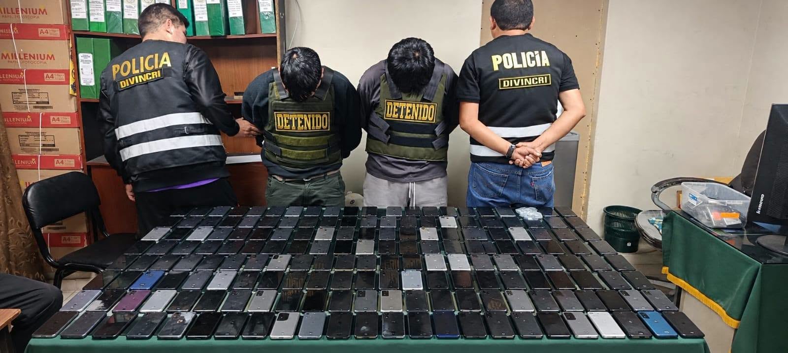 Integrantes de la presunta banda "Los magos de la muela", dedicada a la presunta receptación agravada en Arequipa. Foto: PNP.