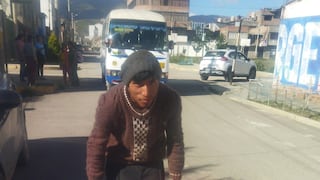 El Tambo: Vecinos recorren calles con baldes en busca de agua