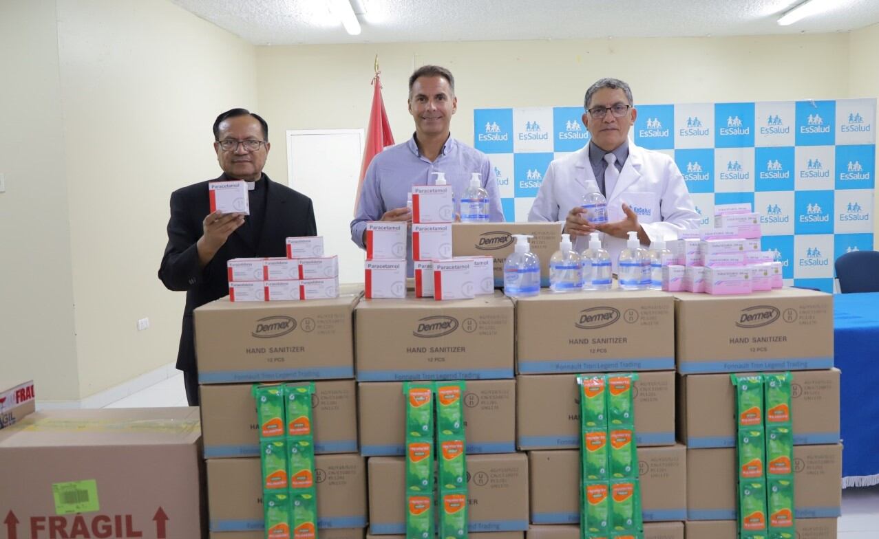 Donan medicina para los enfermos del dengue en Piura