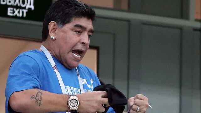 FIFA da ultimátum a Maradona tras gesto obsceno durante partido Argentina vs Nigeria