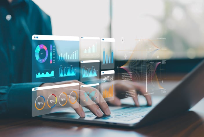 La inteligencia artificial, la automatización y el análisis de datos están modificando la gestión empresarial. El reto ya no es solo adoptar tecnología, sino integrarla con los procesos y el talento humano.