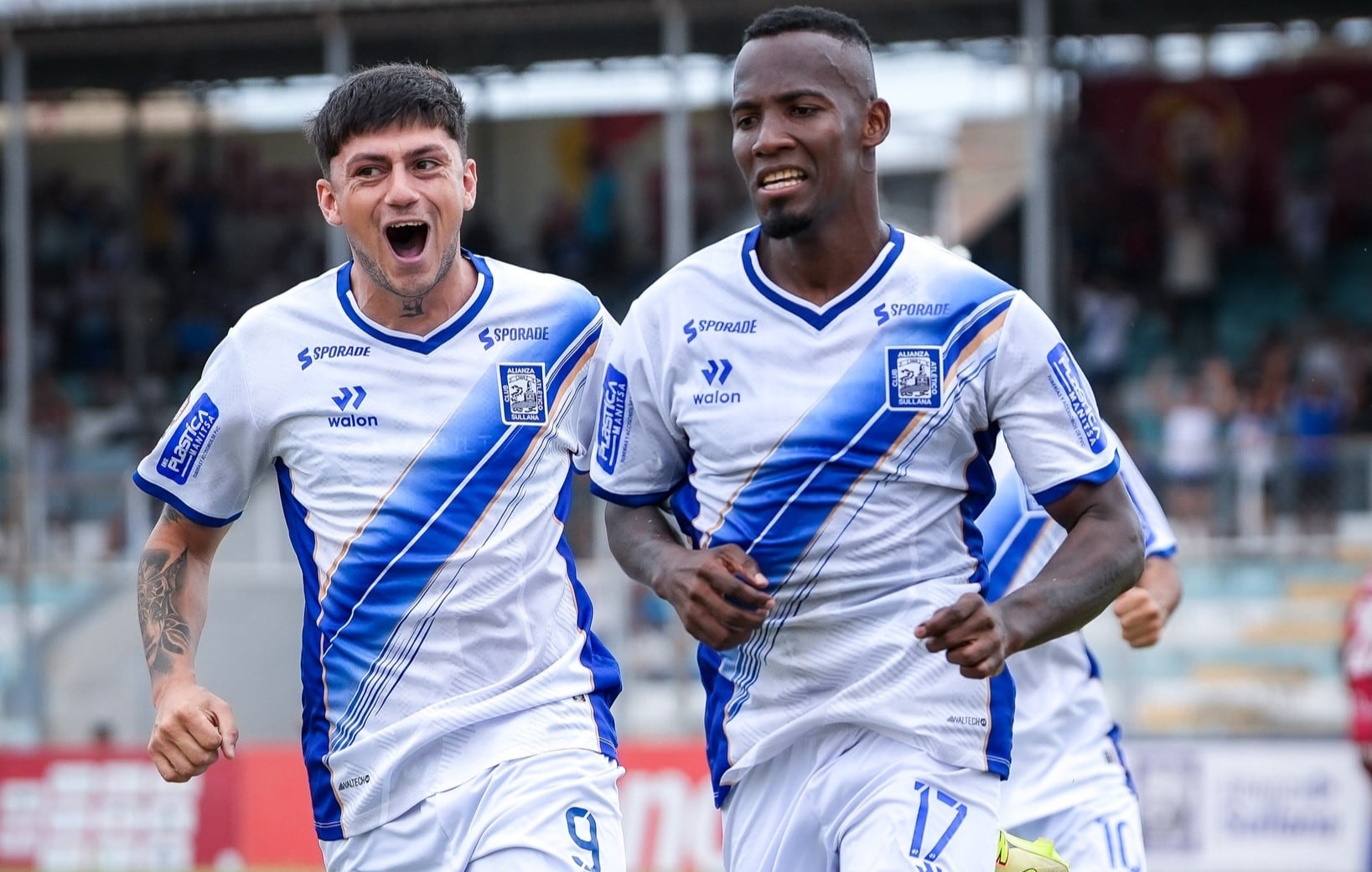 Alianza Atlético con goles de Penilla (2), Larios y Valladolid remontó el marcador que le era adverso.