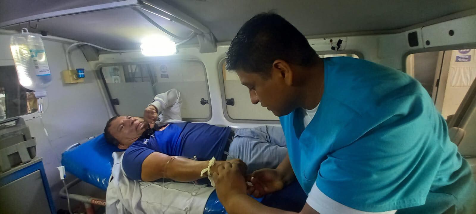 Tres periodistas resultaron heridos tras volcadura de camioneta del Gobierno Regional de Lambayeque.