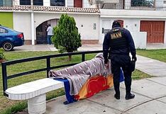 Retiran a hombres que usaban parques de Trujillo como sus dormitorios