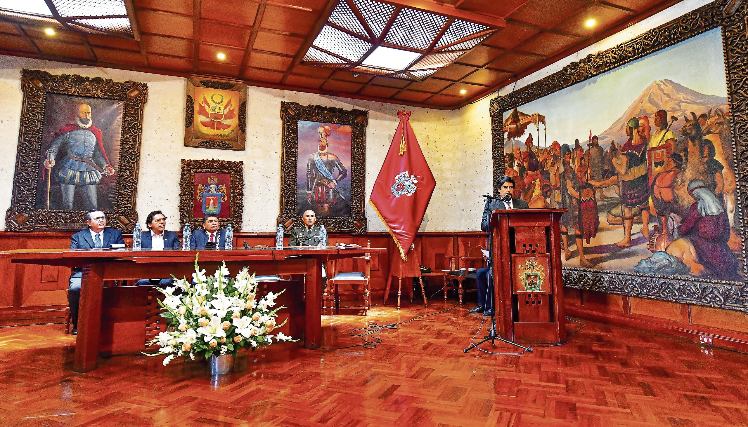 Autoridades municipales de Arequipa en ceremonia. Foto: GEC