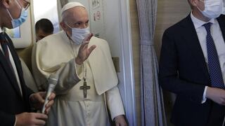 Francisco aterriza en Irak en la primera visita de un papa al país (VIDEO)