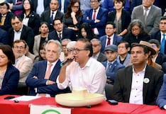 Sánchez y otros siete miembros de su entorno se “convierten”