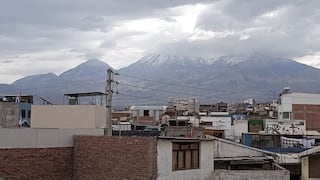 Arequipa amaneció nublada y zonas altas registraron nevadas