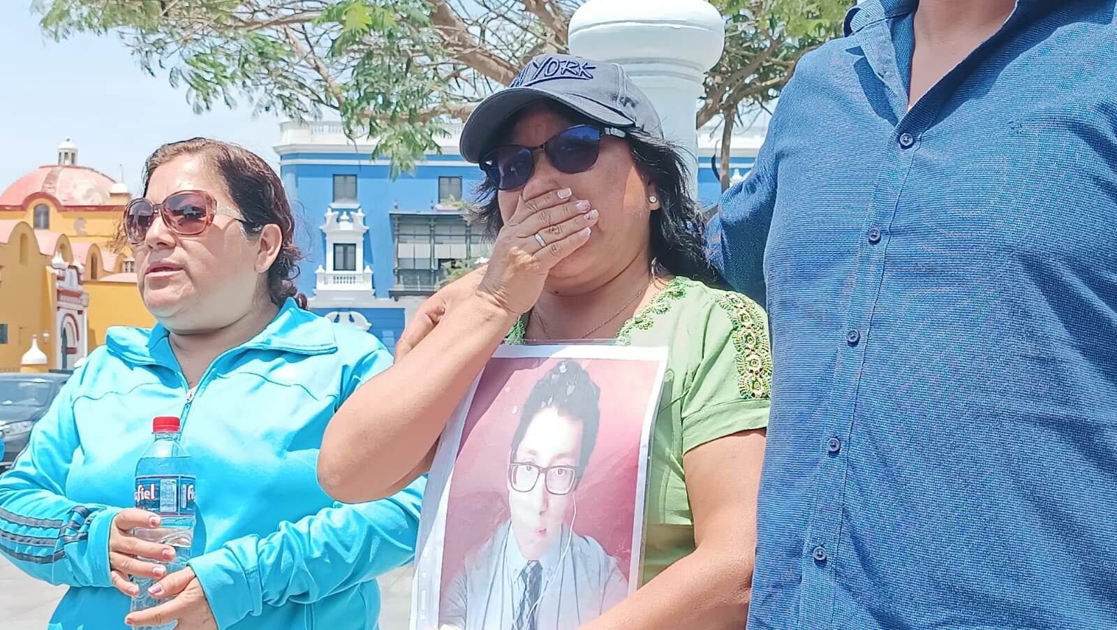 Tras lo ocurrido el último sábado con el asesinato de nueve personas en Pataz en un socacón de dicha empresa minera, los familiares del joven profesional temen que Jheferson Hilario Arteaga haya corrido con la misma trágica suerte.