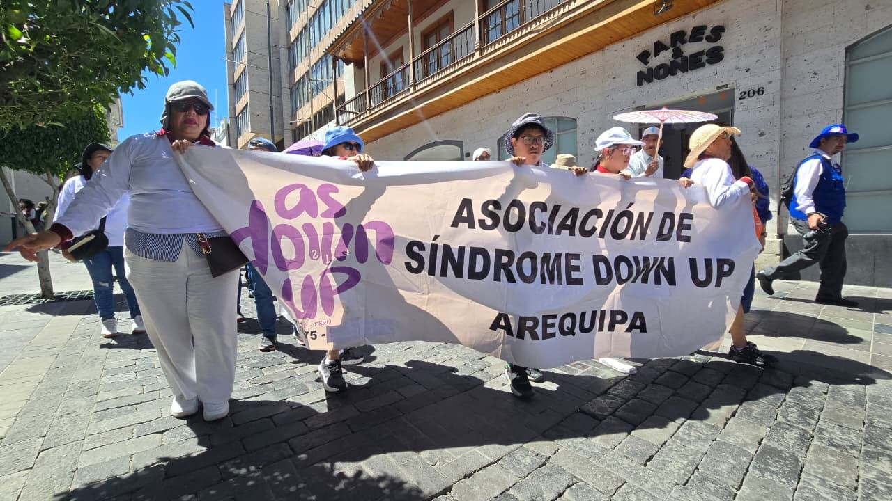 Personas con discapacidad alzan su voz en Arequipa para exigir respeto e inclusión (Foto: Yunsu Pariapaza/@photo.gec)