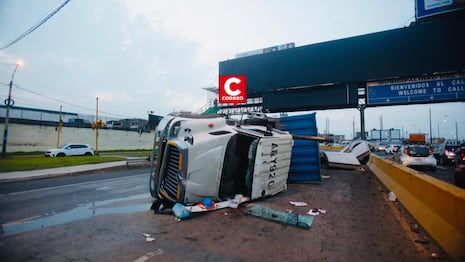 Callao: camión con carga de concreto se vuelca y restringe tránsito en la Vía Expresa Faucett