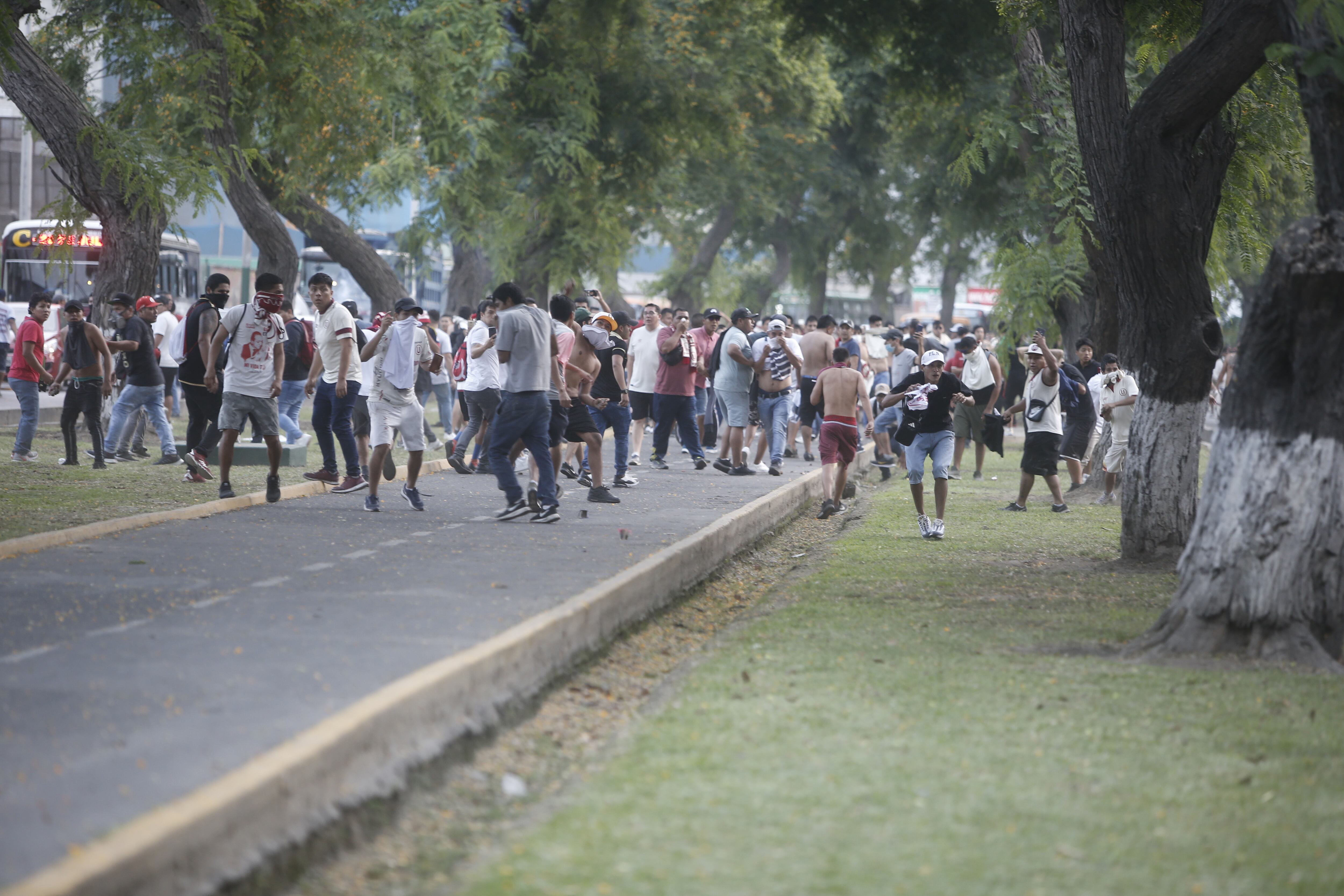 Reportaje de TV muestra la activa participación de niños menoes de 12 años en barras bravas del fútbol