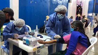 La Libertad: Inicia vacunación a personas mayores de 70 años en Usquil