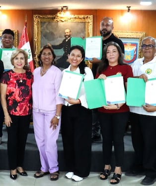 Siete empresarios y cocineros fueron distinguidos por mantener viva la tradición culinaria.