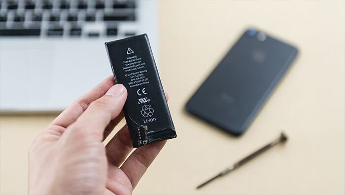 El Indecopi y la OCDE lanzan una campaña mundial para alertar sobre los riesgos de las baterías de litio ante el calor extremo. Conoce cómo evitar el sobrecalentamiento y cuidar tus dispositivos.