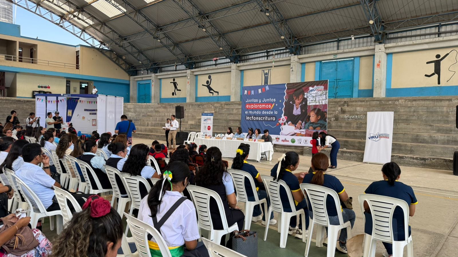 La articulación permitió impactar en más de 2,800 estudiantes y de 100 docentes durante el 2025.