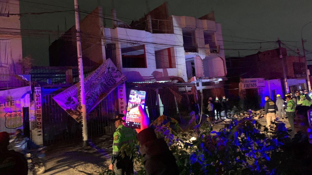 Atentado también afectó más de 20 viviendas de las cuadras 8 y 9 de la avenida Perú. (Foto: Cortesía)