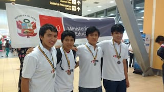 Estudiantes peruanos obtienen cuatro medallas en concurso de matemática de Rumania