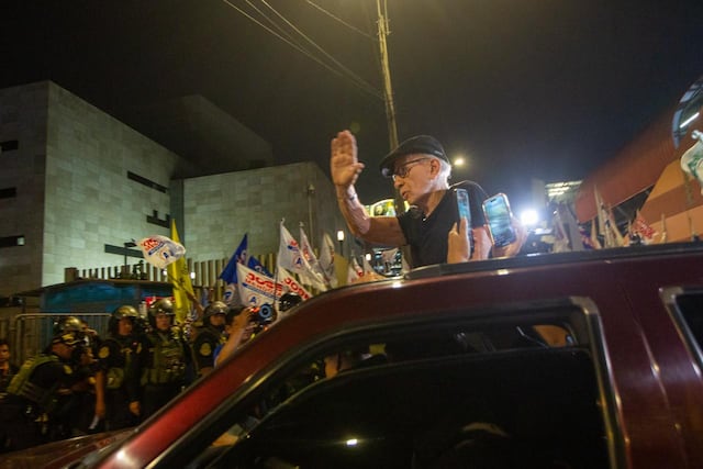Debate electoral JNE: simpatizantes se concentran fuera del Centro de Convenciones en el último día