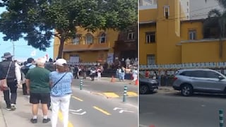 Retraso en mesas de sufragio desata reclamos en Miraflores: “¡Queremos votar!” (VIDEO)