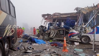 Tragedia en Tacna: Cinco muertos y 16 heridos deja choque frontal de bus y minibús