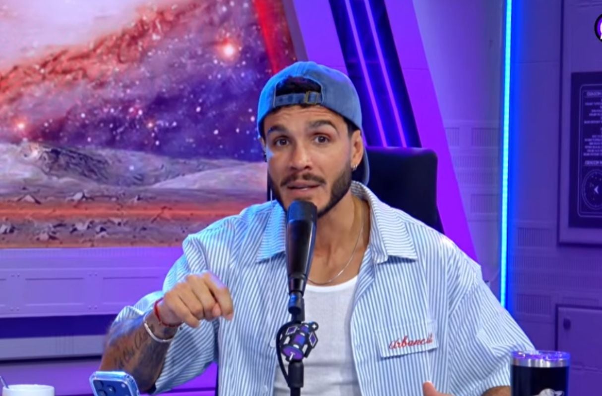 Durante el podcast “La Manada”, el influencer contó que recientemente pasó por dos puestos de desayuno, pero decidió no comprar debido a las condiciones en las que observó los alimentos. ( Foto: Captura de video / "La Manada")