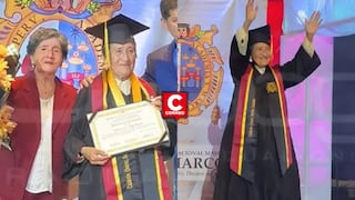 Emotiva graduación de adulta mayor en San Marcos conmueve en redes sociales