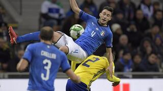Los claros penales no cobrados en el partido que dejó a Italia sin Mundial (VIDEO)