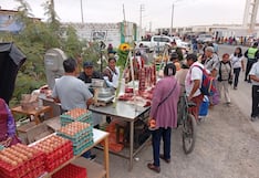 Tacna: Unos 300 agricultores desalojados instalan un mercado en la vía pública