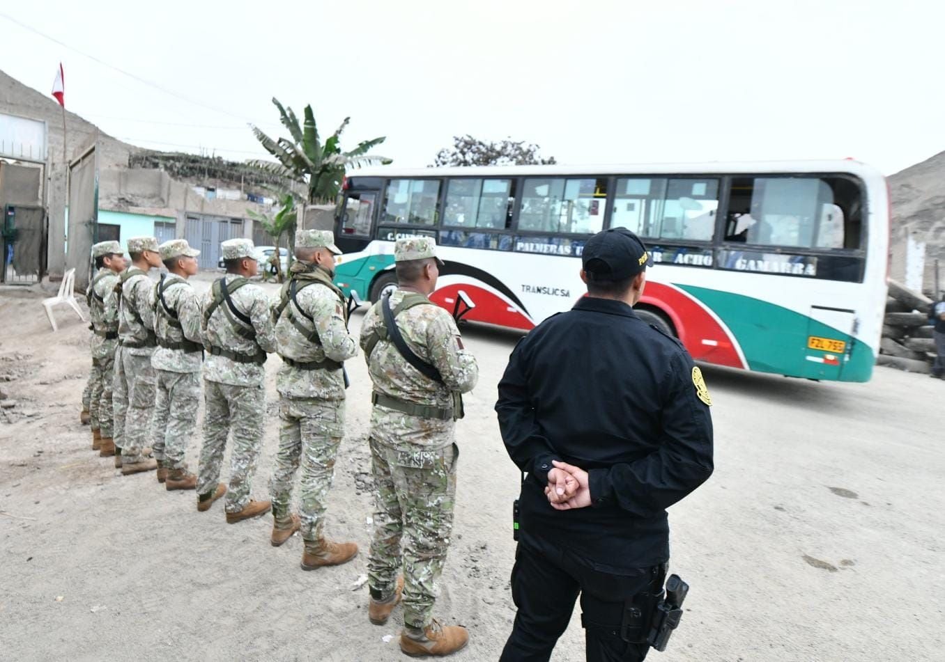 El jefe de la Dirincri sostuvo que la Policía no cuenta actualmente con suficientes efectivos para cubrir todos los espacios previstos y que las Fuerzas Armadas reforzarán el despliegue. (Foto: Mininter)