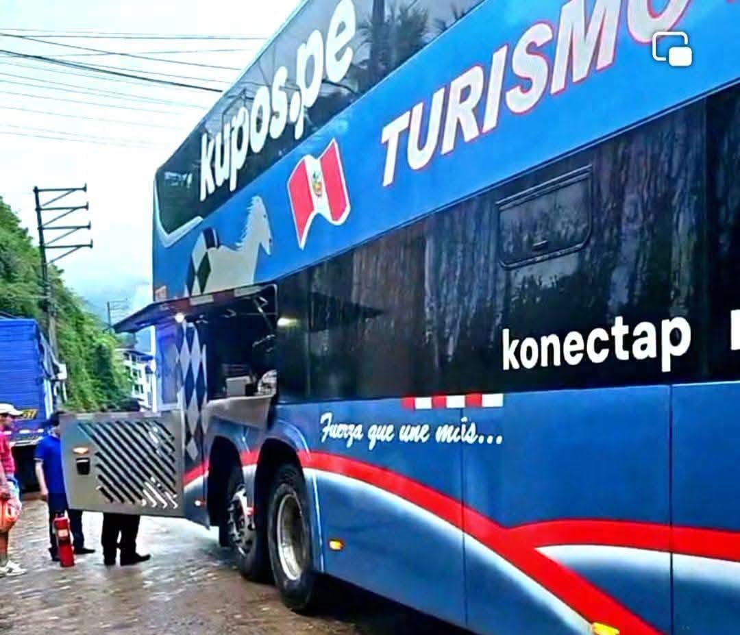 Perené: cortocircuito en bus de Turismo Raraz causa alarma entre pasajeros