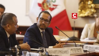 Minsa reorganiza el PRONIS para acelerar hospitales y cerrar brecha de internet