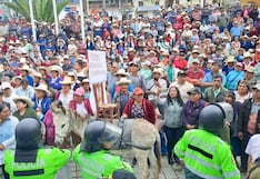 La Libertad: Intentan sacar en burro a alcalde de Otuzco