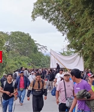 San Martín: productores de arroz bloquean carretera Fernando Belaunde Terry y declaran paro indefinido. Composición: Diario Correo.