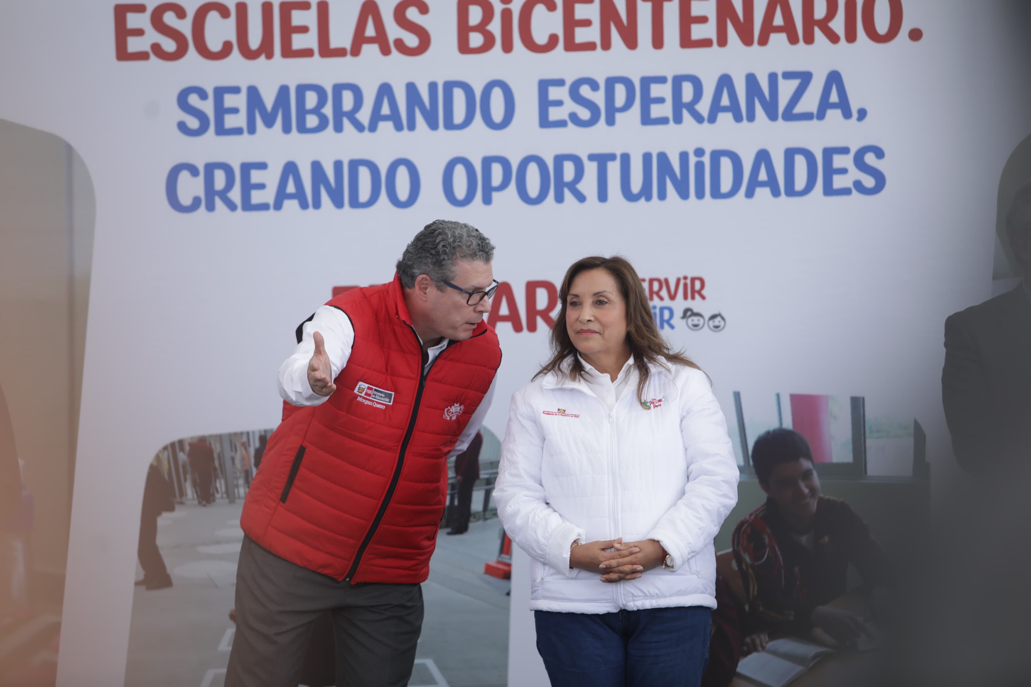 Dina Boluarte participó en la entrega de la sexta escuela bicentenario en Chorrillos. Fotos Britanie Arroyo/ @photo.gec